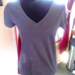 🌞NWT 🌞 Buy 1 get 1 Free🌞 Gap Gray T Shirt